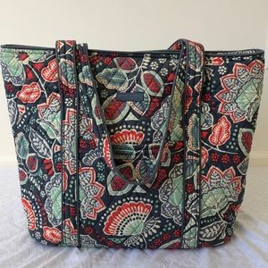 Vera Bradley Nomadic Floral Vera Tote